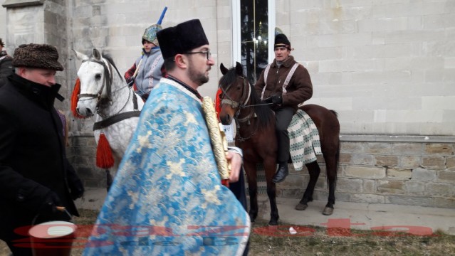 Local Botezul Cailor Un Obicei Reinviat La Păltinis De